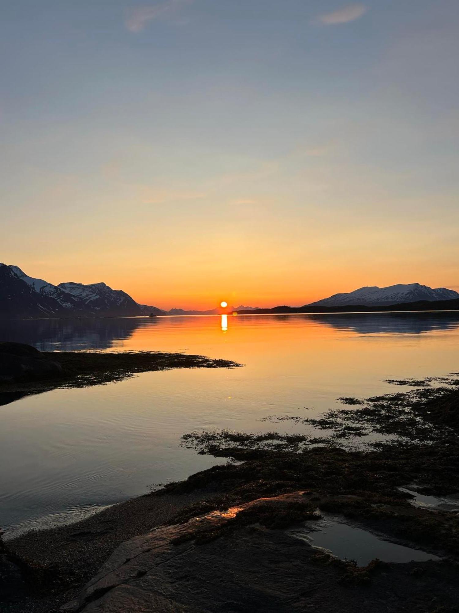 Lyngen Apartments Lyngseidet Buitenkant foto