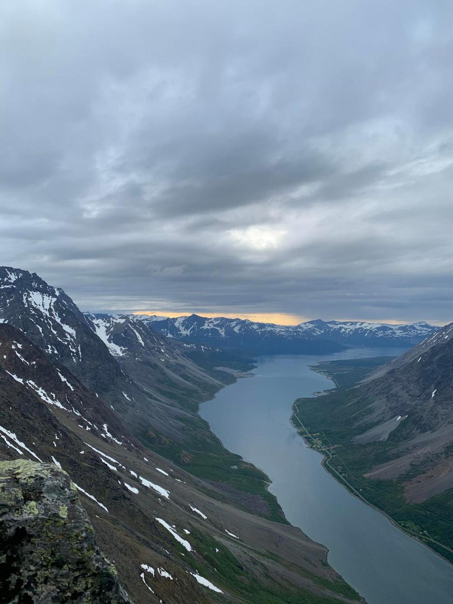 Lyngen Apartments Lyngseidet Buitenkant foto